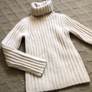 Theory wool/cashmere thick turtleneck- size S